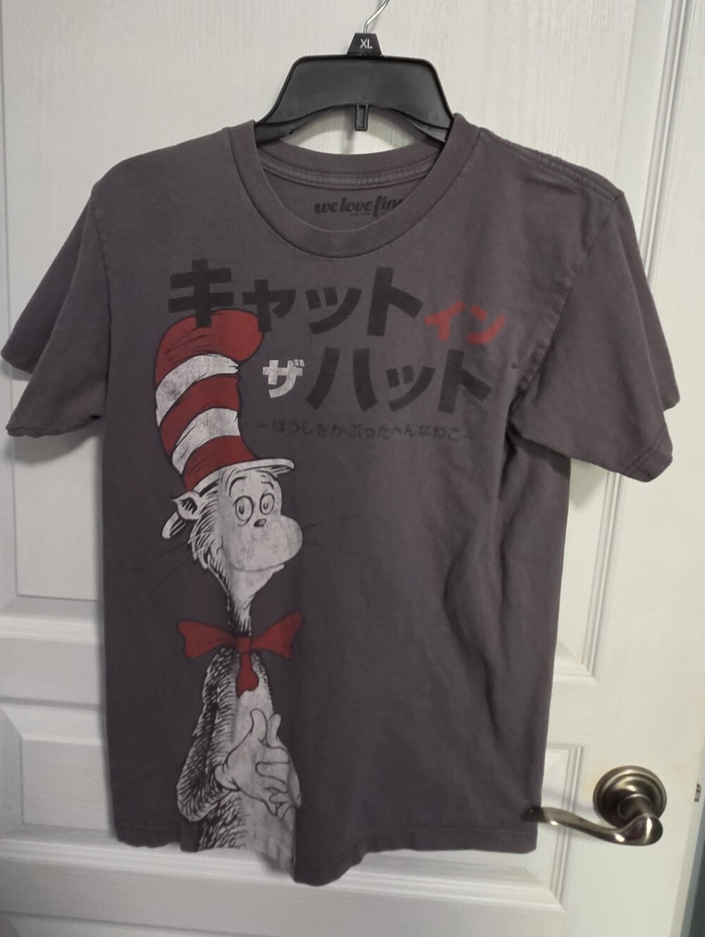 Cat In The Hat Graphic T-Shirt Japanese Lettering Gray Dr. Seuss Mens Small